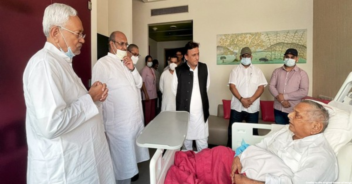 Bihar: Nitish Kumar, Tejashwi Yadav express grief over Mulayam Singh Yadav's death